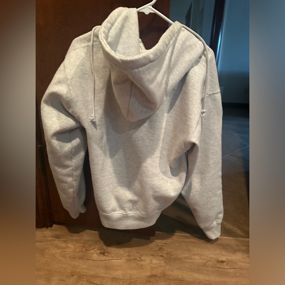 Christy Zip Up - Picture 3 of 3